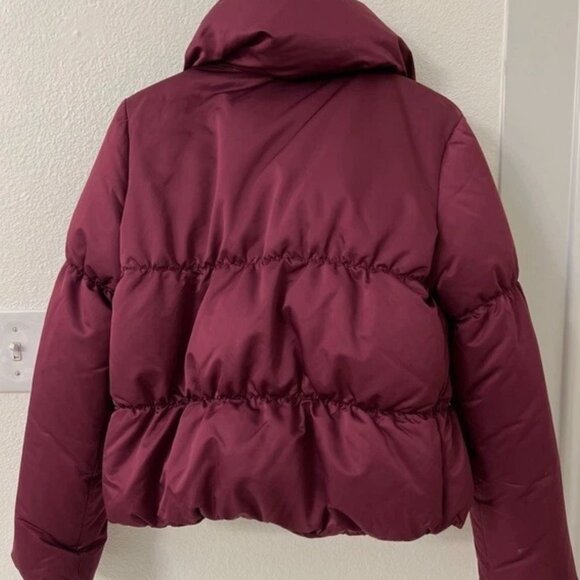 Theory Red Cropped Puff Jacket - Size M/S | Down-Filled Winter Essential - Picture 2 of 9